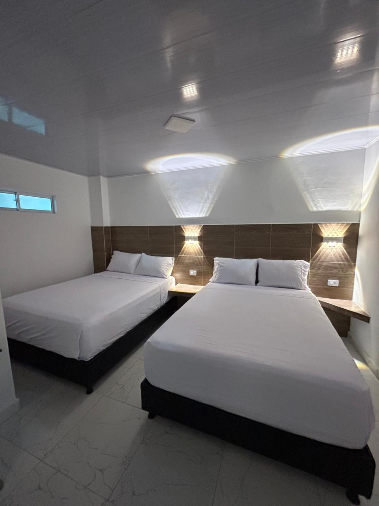 Hotel Brisas Del Mar Санта-Марта Экстерьер фото