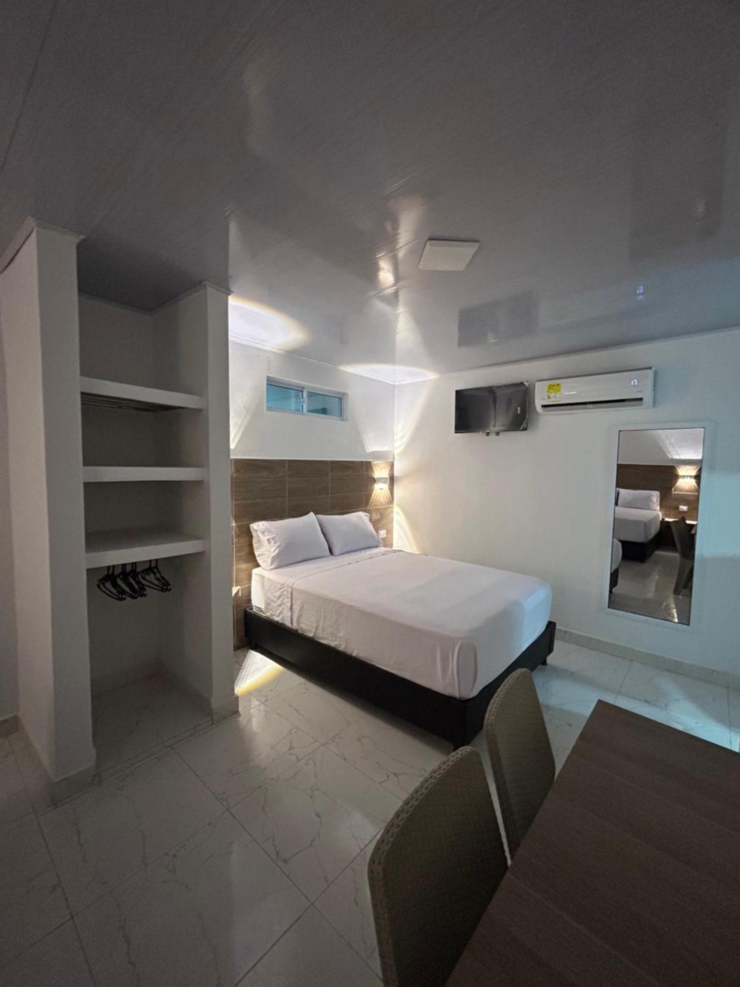 Hotel Brisas Del Mar Санта-Марта Экстерьер фото
